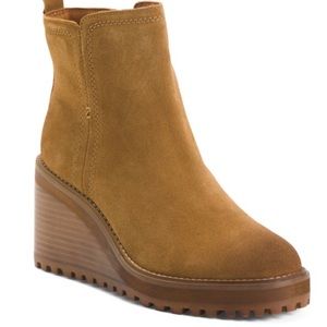 Women Zodiac Suede Nougat Booties Sz 11